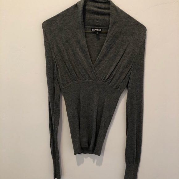 Express Grey V-Neck Sweater sz Small - Picture 2 of 6